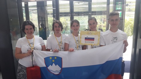 Ekipa slovenskih dijakov na mednarodni lingvistični olimpijadi osvojila zlato!