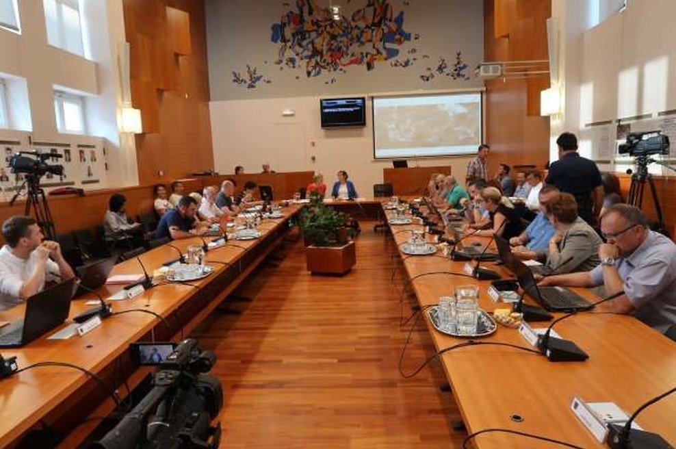 Trboveljski svetniki proti skladiščenju pepela na degradiranih območjih (foto: Lili Pušnik/STA)