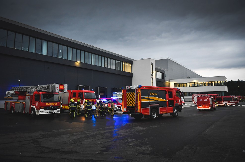 LIDL SLOVENIJA IZPELJAL POŽARNO VAJO V ARJI VASI (foto: LIDL Slovenija)