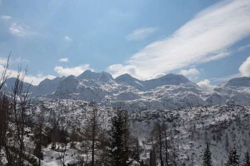 Na poti na Komno je zaradi zdravstvenih težav umrl hrvaški planinec (foto: Robert Hrovat/STA)