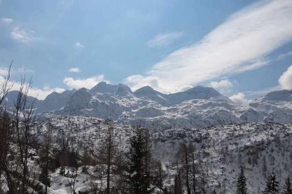 Na poti na Komno je zaradi zdravstvenih težav umrl hrvaški planinec (foto: Robert Hrovat/STA)