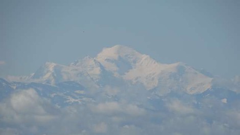 Švica: V Alpah strmoglavilo letalo, med 3 žrtvami tudi otrok