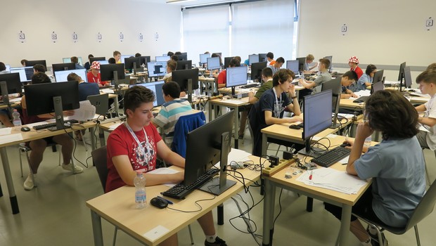 90 mladih evropskih programerjev se bo pomerilo na računalniški olimpijadi v Mariboru (foto: Nebojša Tejić, STA)