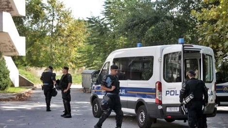 Na Hrvaškem so razbili mednarodno skupino 13 tihotapcev ljudi