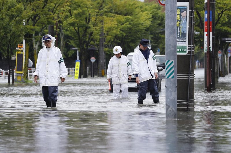 Japonska: Zaradi močnega deževja pozvali k evakuaciji skoraj milijona ljudi (foto: Profimedia)