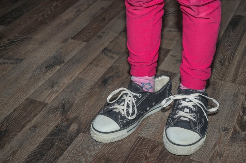 V Guinnessovo knjigo rekordov vpisali najstnika s številko čevljev 57 (foto: profimedia)
