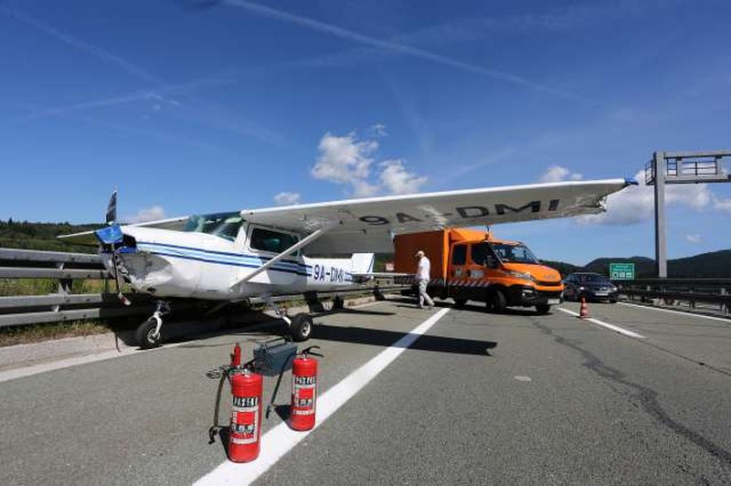 Hrvaški pilot v 14 dneh dvakrat zasilno pristal - na avtocesti in vojaškem letališču (foto: STA)