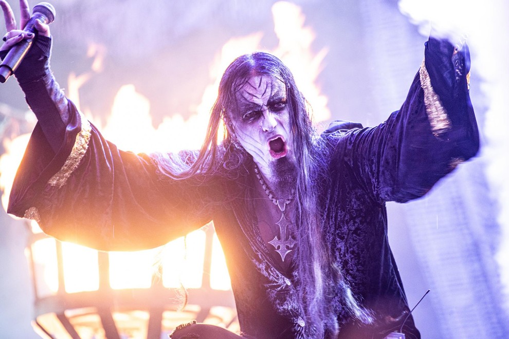 Norveški black metal bogovi Dimmu Borgir so zagrmeli in priklicali nevihto.