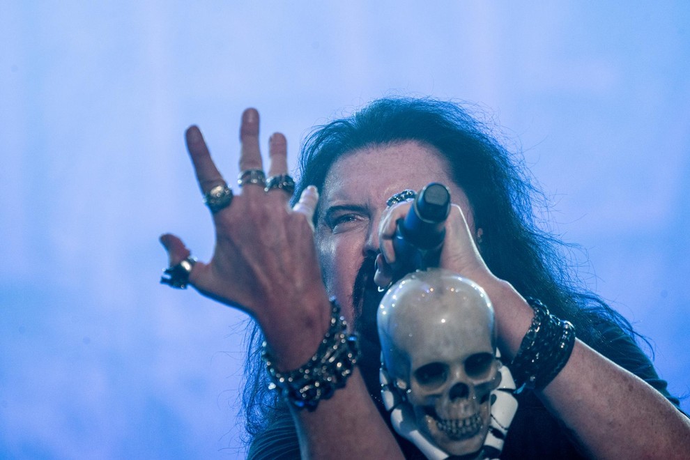 Ameriška progresivna metalska zasedba Dream Theater je s svojo virtuoznostjo ponovno pritegnila maso ljudi na festivalu.