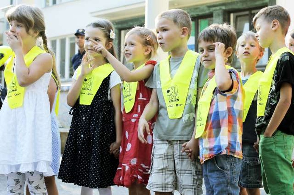 Za okoli 261.500 učencev in dijakov se danes začenja šola (foto: Daniel Novakovič/STA)