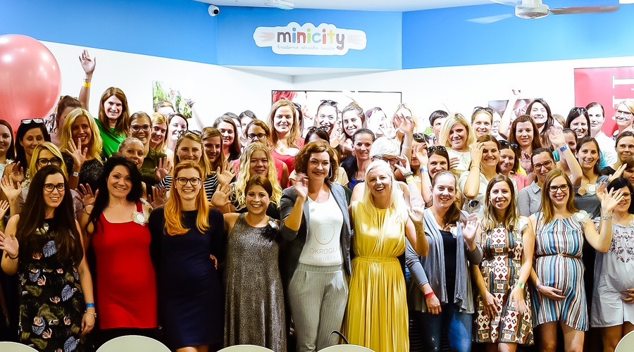 Navdušenje okroglih trebuščkov v ljubljanskem Minicityju (foto: Minicity Press)
