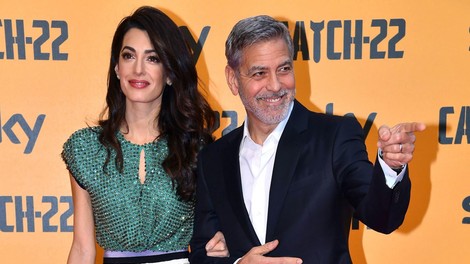 George Clooney in soproga Amal vedno znova poskrbita za govorice; namesto ločitve znova dvojčka?!