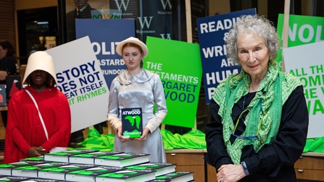 Nadaljevanje Dekline zgodbe pisateljice Margaret Atwood že v prodaji