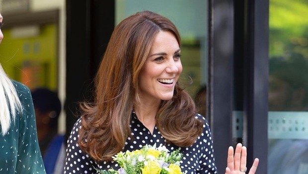 Kate Middleton je očarala s čudovito obleko in uhani princese Diane (foto: Profimedia)