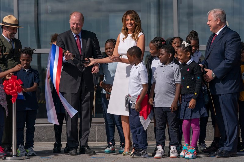 Melania Trump odprla prenovljeni Washingtonov spomenik v ameriški prestolnici (foto: Profimedia)