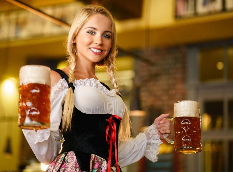 V Münchnu začetek Oktoberfesta; za liter piva tudi 15,9 evra (foto: Profimedia)