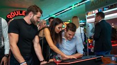 Aktualni mister, Simon Blažević, Ingrid Ulaga in Mister Cosmo 2018, Peter Škulj, so svojo srečo preizkusili na ruleti.