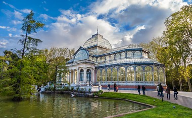 Stekleni paviljon v parku Retiro, zgrajen po videzu 'angleških kolegov'.