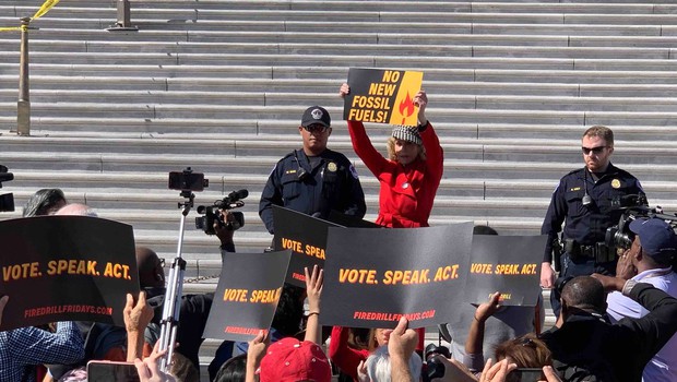 81-letna Jane Fonda aretirana zaradi udeležbe na protestu (foto: Profimedia)