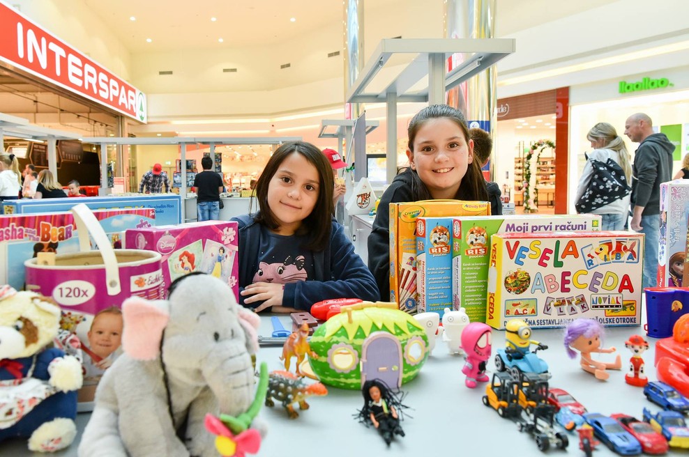 Otroci v Cityparku prodajali, menjali in podarjali igrače (foto: Promocijsko gradivo)