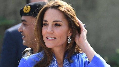 Kate Middleton z modnim dodatkom, ki je na voljo tudi pri nas!