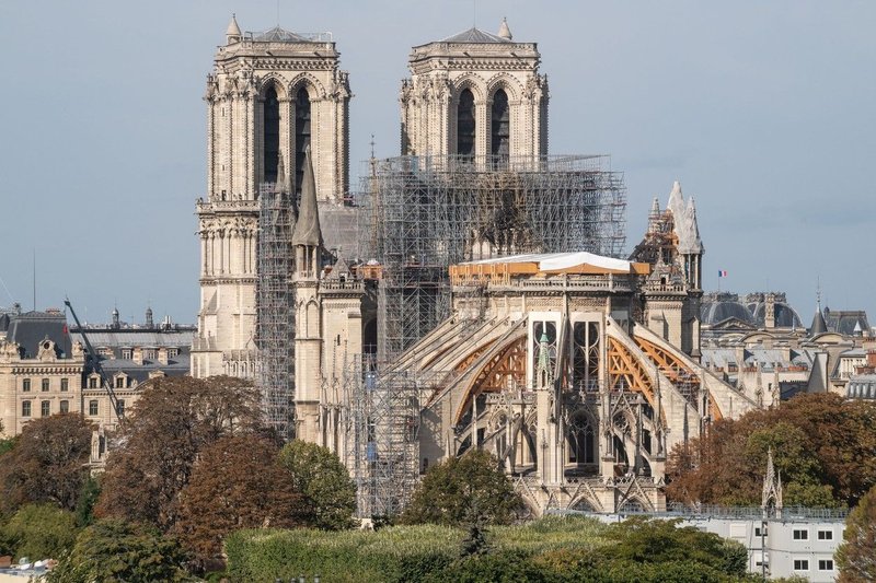 Za obnovo katedrale Notre-Dame zbrali skoraj milijardo evrov (foto: Profimedia)