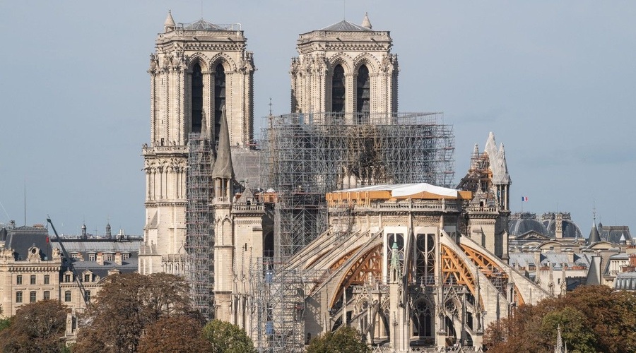 Za obnovo katedrale Notre-Dame zbrali skoraj milijardo evrov (foto: Profimedia)