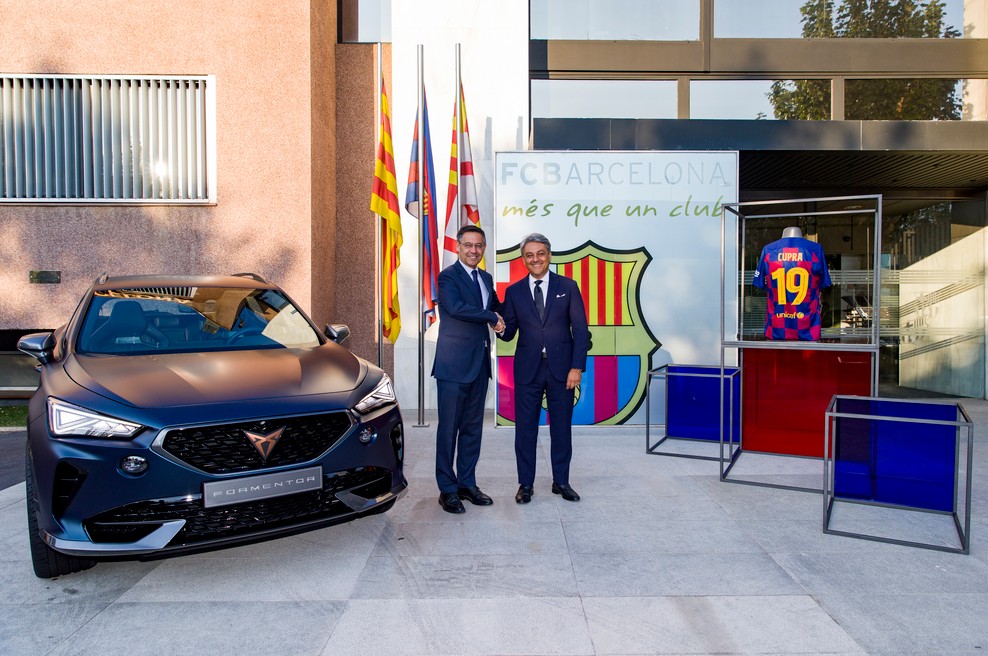 Lionel Messi in avtomobilska znamka Cupra z roko v roki (foto: Cupra)