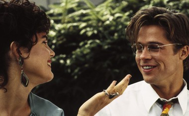 THE FAVOR<br />
Leta 1994 je zaigrala v komediji Usluga (The Favor), v kateri njen lik in lik Brada Pitta dogajanje postavita pred romantično preizkušnjo.