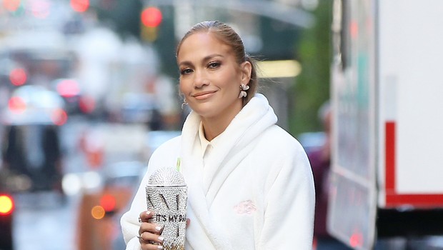 Jennifer Lopez ima pri 50 letih takšne trebušne mišice, da so številne zelene od zavisti (foto: Profimedia)