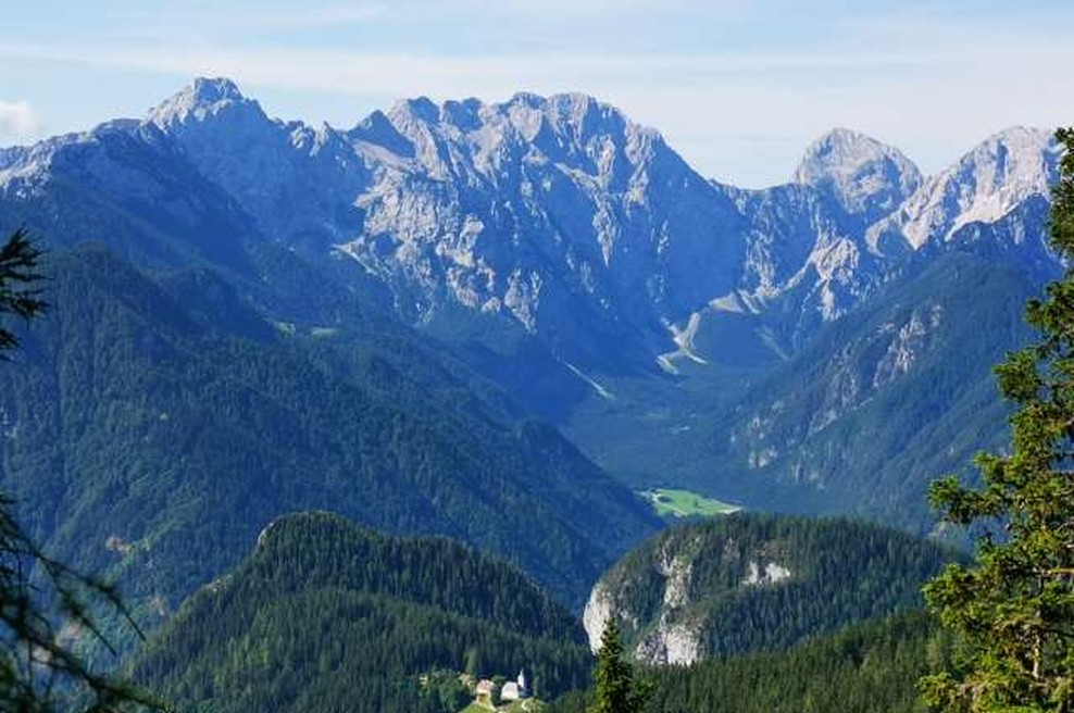 Plezalec zdrsnil v globino in zaradi poškodb umrl (foto: STA/Aljoša Rehar)