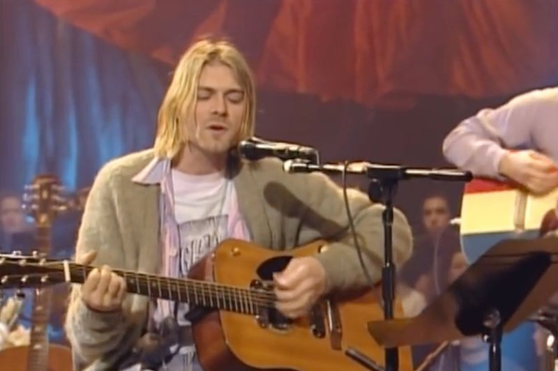 Cobainova kitara iz oddaje MTV Unplugged na prodaj za več kot milijon dolarjev (foto: Profimedia)