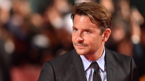 Bradley Cooper je pomagal Bradu Pittu in Benu Afflecku