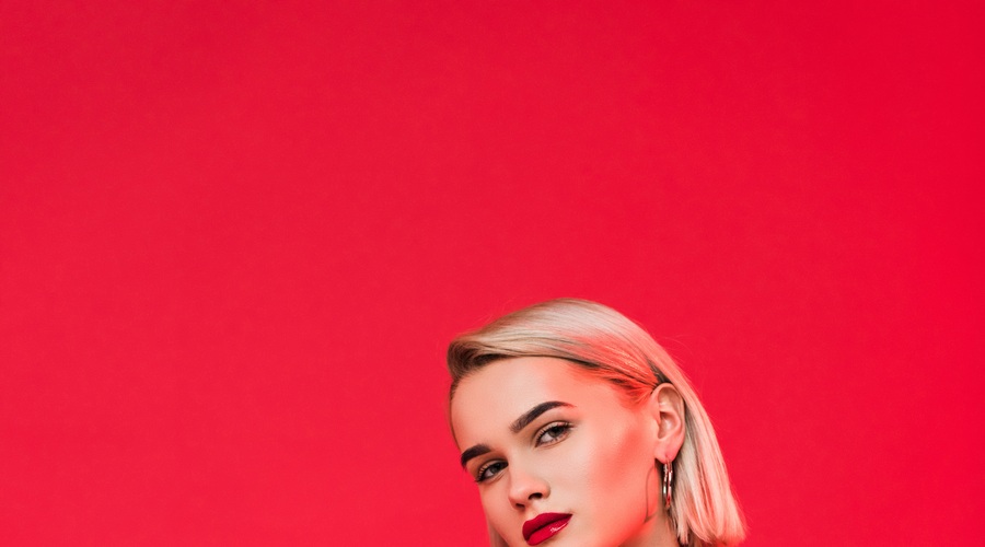KDO je oseba, ki prejme naziv COSMO INFLUENCER 2019? (foto: FOTO: Shutterstock)