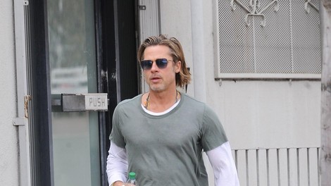 Bradu Pittu leta ne morejo do živega