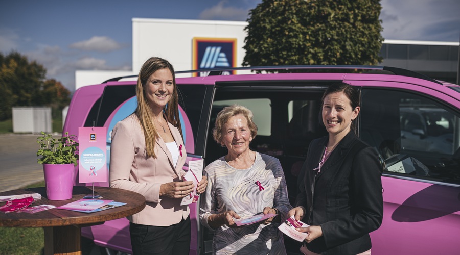 Petra Štrukelj, vodja HR HOFER, prim. dr. Gabrijela Petrič Grabnar, dr. Tanja Španić, predsednica združenja Europa Donna Slovenija (foto: promocijski material)