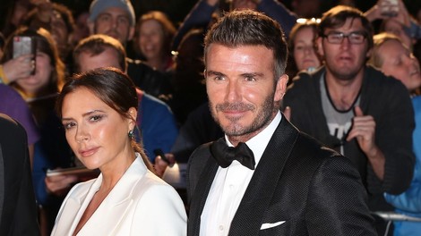 Victoria in David Beckham: Med njima tudi po dveh desetletjih tli iskrica strasti!