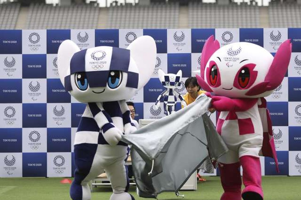 Robotski maskoti OI v Tokiu navdušili otroke (foto: STA)