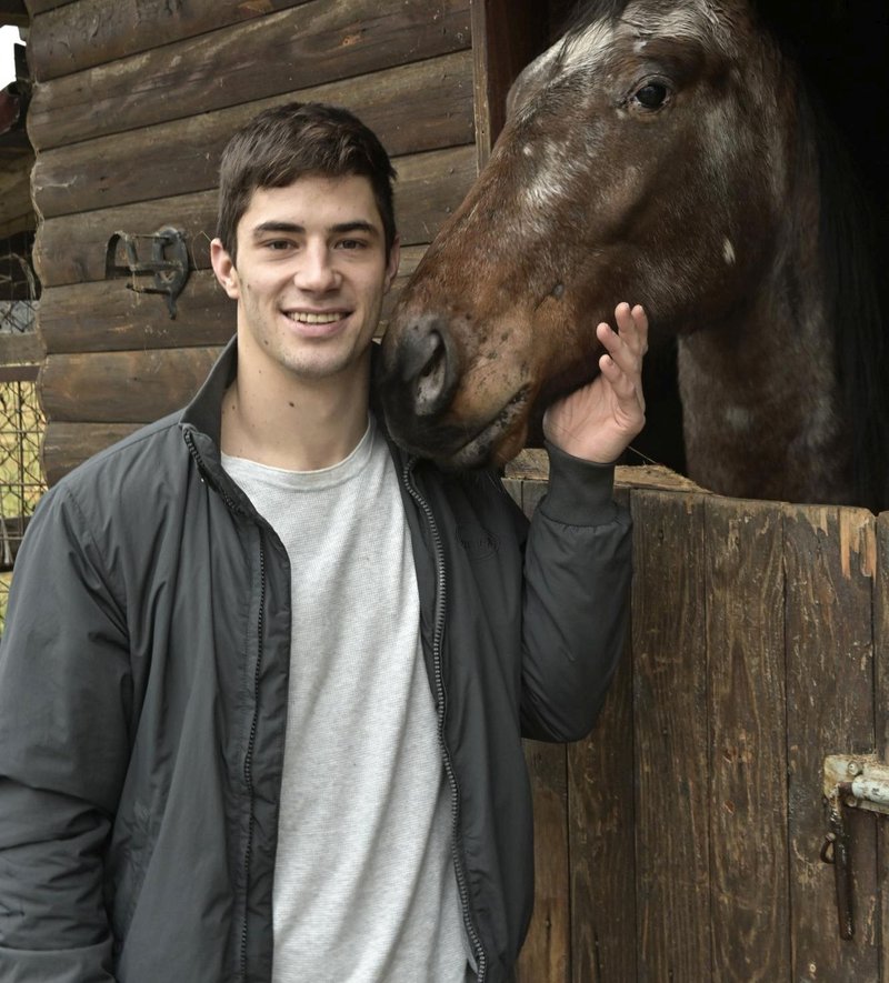 Franko Bajc se še vedno najbolje počuti v naravi in med konji (foto: Primož Predalič)