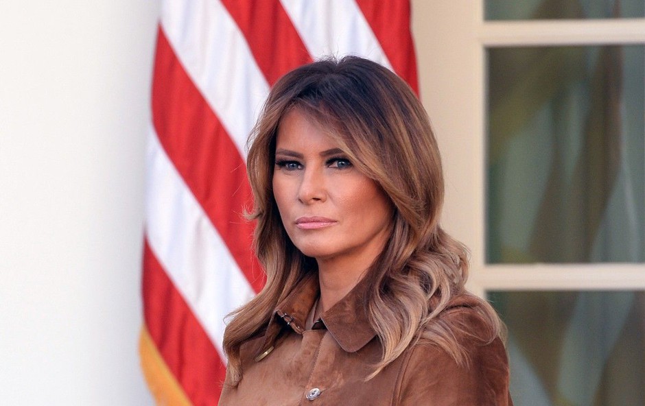 Melania Trump je v tej drzni kombinaciji opazovalce pustila odprtih ust, samo poglejte si jo! (foto: Christy Bowe/ZUMA Wire/Profimedia)