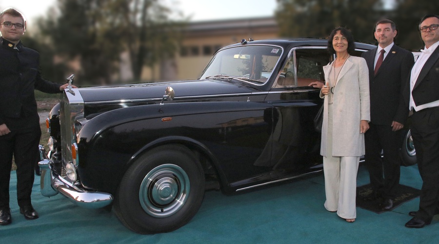 V Rolls-Royce samo z obleko Sens (foto: promocijski material)