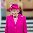 Oglejte si prvi očarljiv televizijski govor kraljice Elizabete!