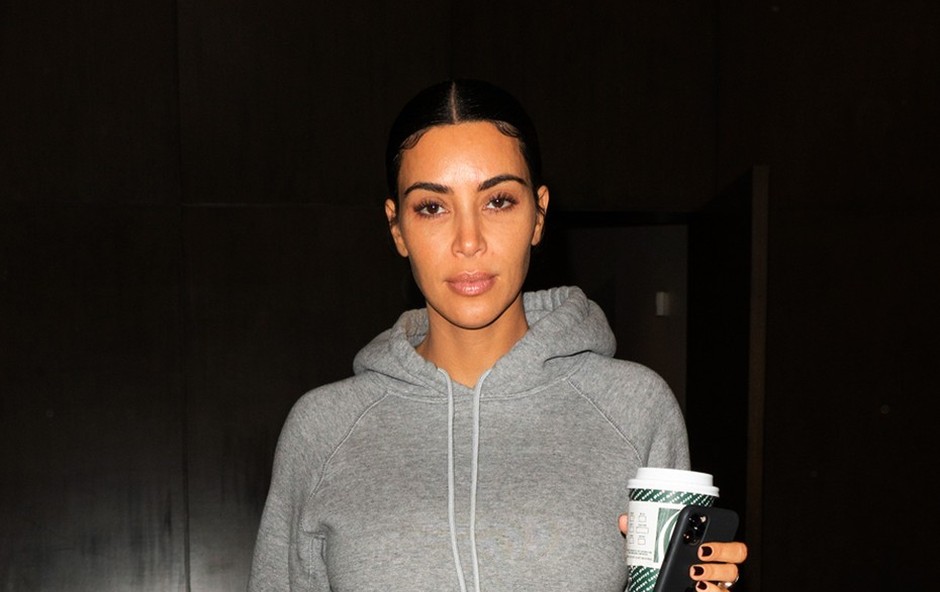 Tako je videti Kim Kardashian, ko se na ulici pojavi povsem brez ličil (foto: Profimedia)
