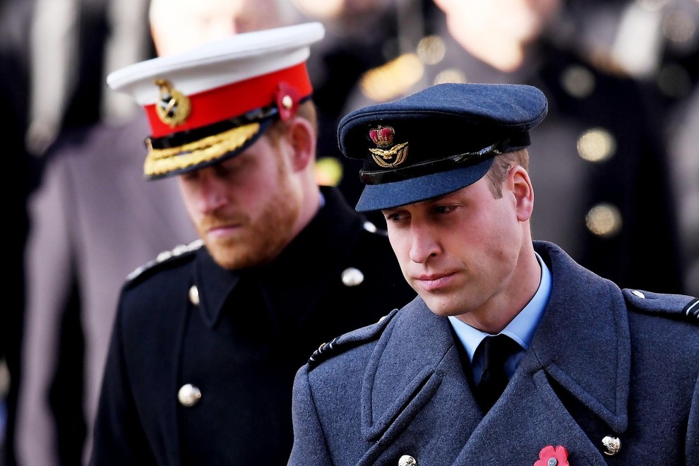 Princ William in princ Harry sta bila nekoč zelo povezana, zdaj pa naj bi bilo med njima napeto.