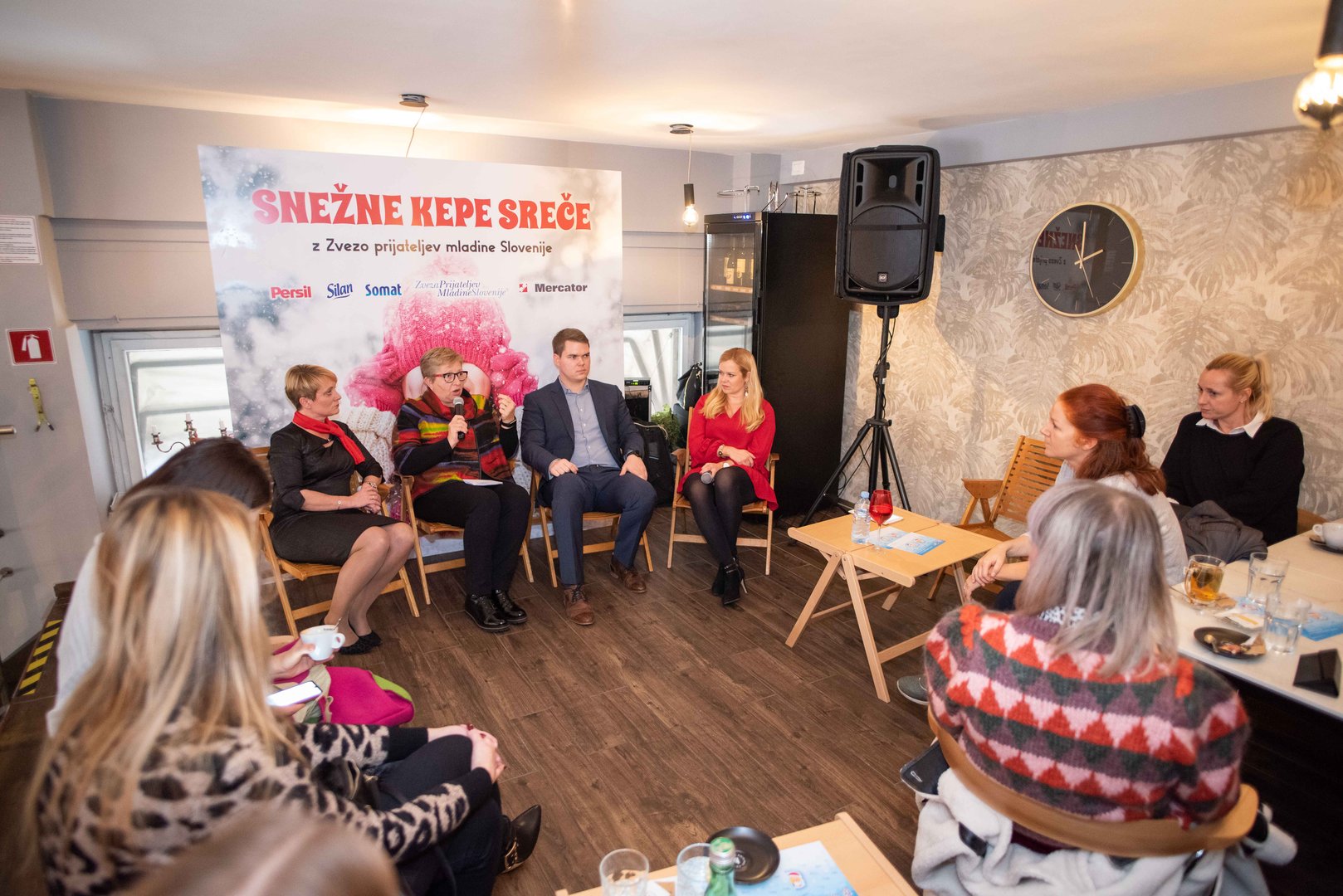 Kepe Dobrodelna akcija Snežne kepe sreče za lepše praznike - Govori.se