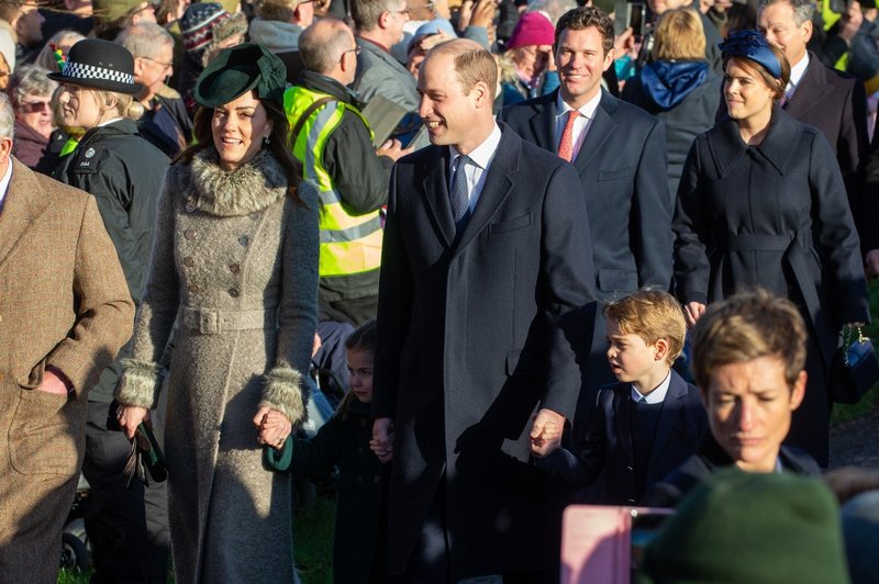 Princ George in princesa Charlotte sta navdušila zbrano množico! (foto: Profimedia)