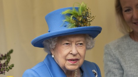 Kraljica Elizabeta II upa, da bosta ob naslednjem srečanju princ Harry in William pokazala enotnost