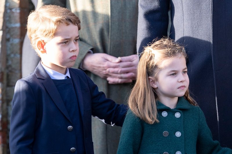 Na dan prišlo, da princesa Charlotte in princ George božičnega kosila nista jedla v isti sobi s kraljico Elizabeto (foto: Profimedia)