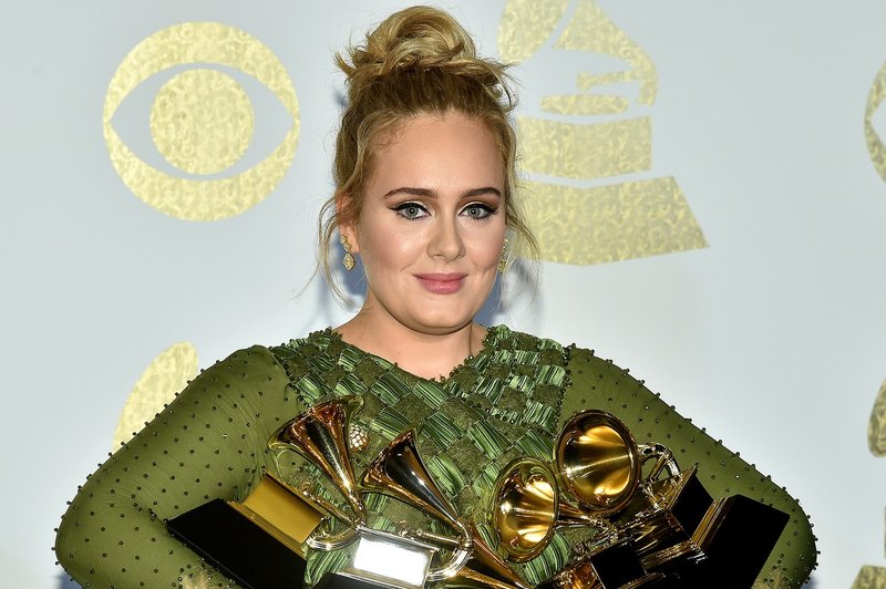 Tako je Adele videti povsem brez ličil (foto: Profimedia)