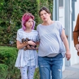Neprepoznavna Milla Jovovich kaže svoj nosečniški trebušček